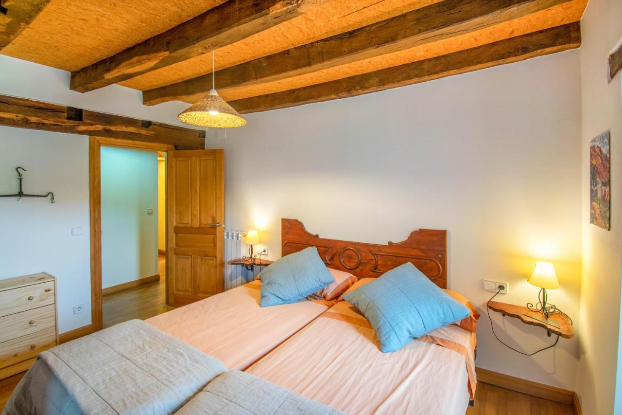 Casa Monaut, Acogedores Apartamentos A Los Pies De La Selva De Irati Saragueta 외부 사진