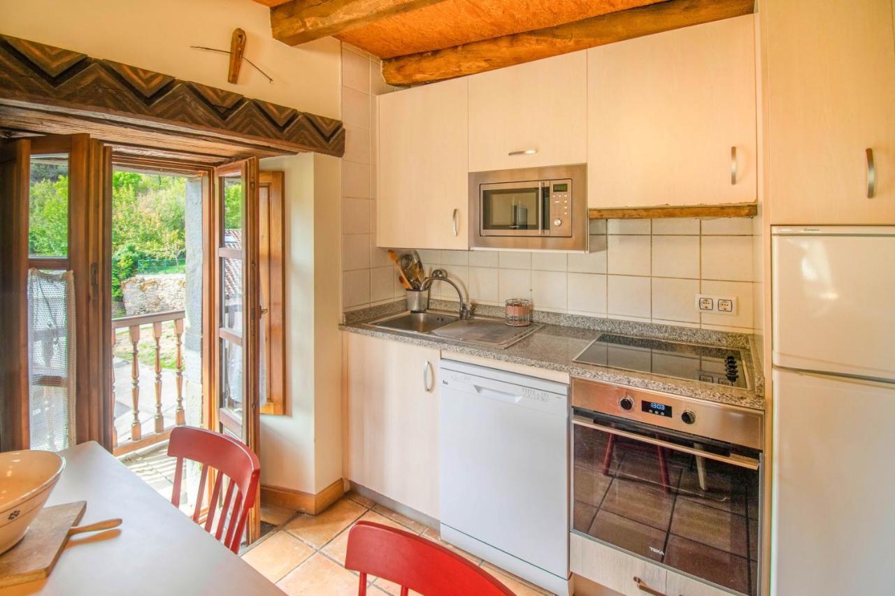 Casa Monaut, Acogedores Apartamentos A Los Pies De La Selva De Irati Saragueta 외부 사진