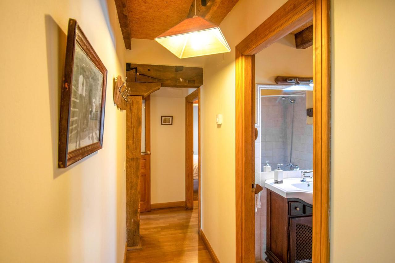 Casa Monaut, Acogedores Apartamentos A Los Pies De La Selva De Irati Saragueta 외부 사진